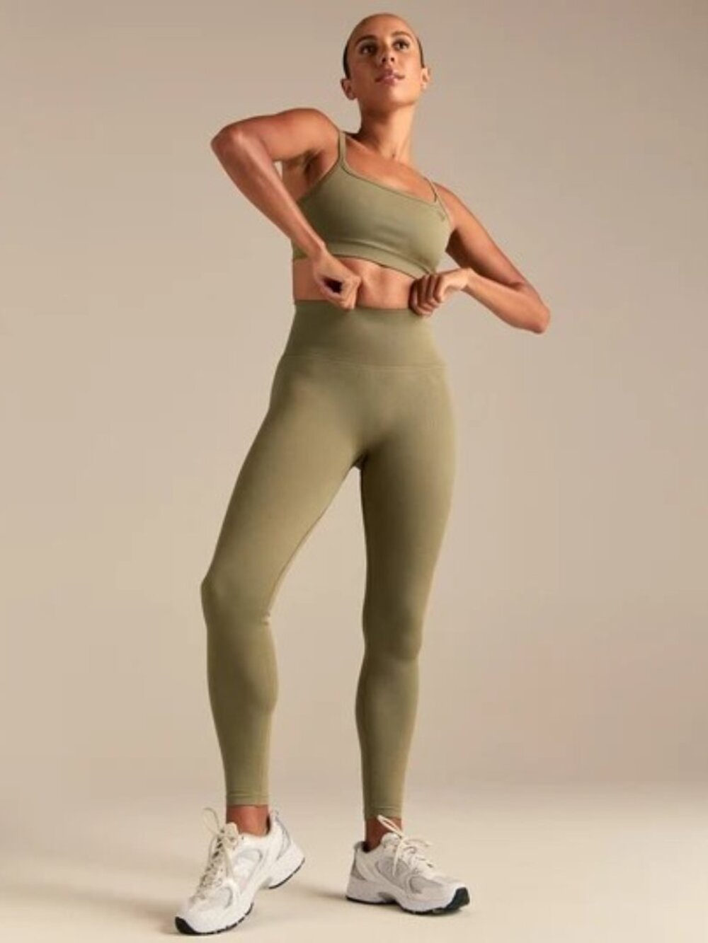 NWOT Forever 21 Khaki Motion Seamless Leggings